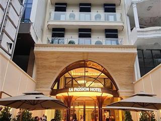 250 tỷ  bán khách sạn 3 sao mt nam kỳ khởi nghĩa q. 3  dt 9 x 40m  hầm  10 tầng  hđt 900 triệu