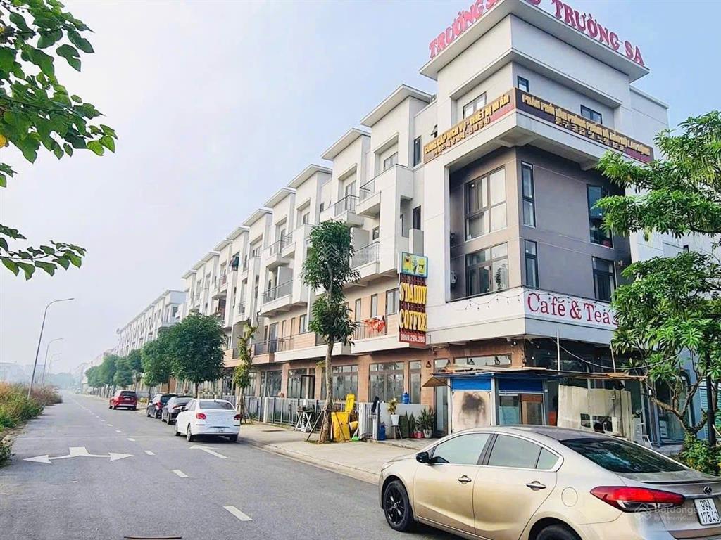 Shophouse centa diamond vsip 4 tầng trục thông giá chỉ 6tỷ1 tỷ