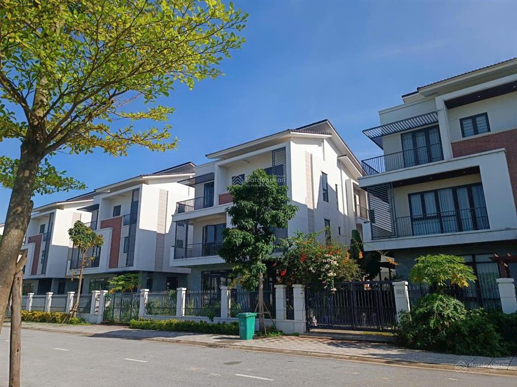 Bán gấp biệt thự 180m sát công viên centa riverside giá chỉ 12,1 tỷ!
