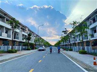Cắt lỗ shophouse centa riverside 100m gần đường sân bay gia bình