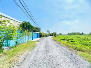 Cắt lỗ 1 tỷ bán kho xưởng kiên cố gần vành đai 3/ diện tích 1.076m thổ cư giáp hóc môn/ giá 17,5 tỷ