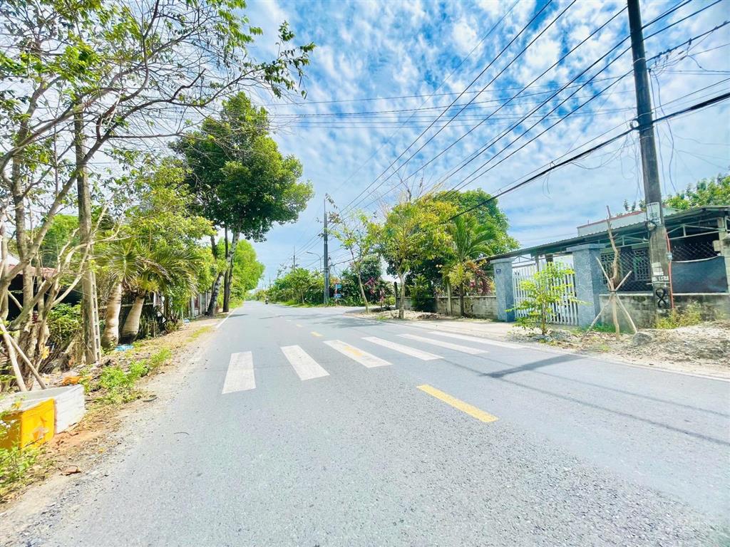 Chủ định cư mỹ cần bán hơn 4.000m có 300m thổ cư đường bà thiên/ gần chợ, trường học,... giá 17 tỷ