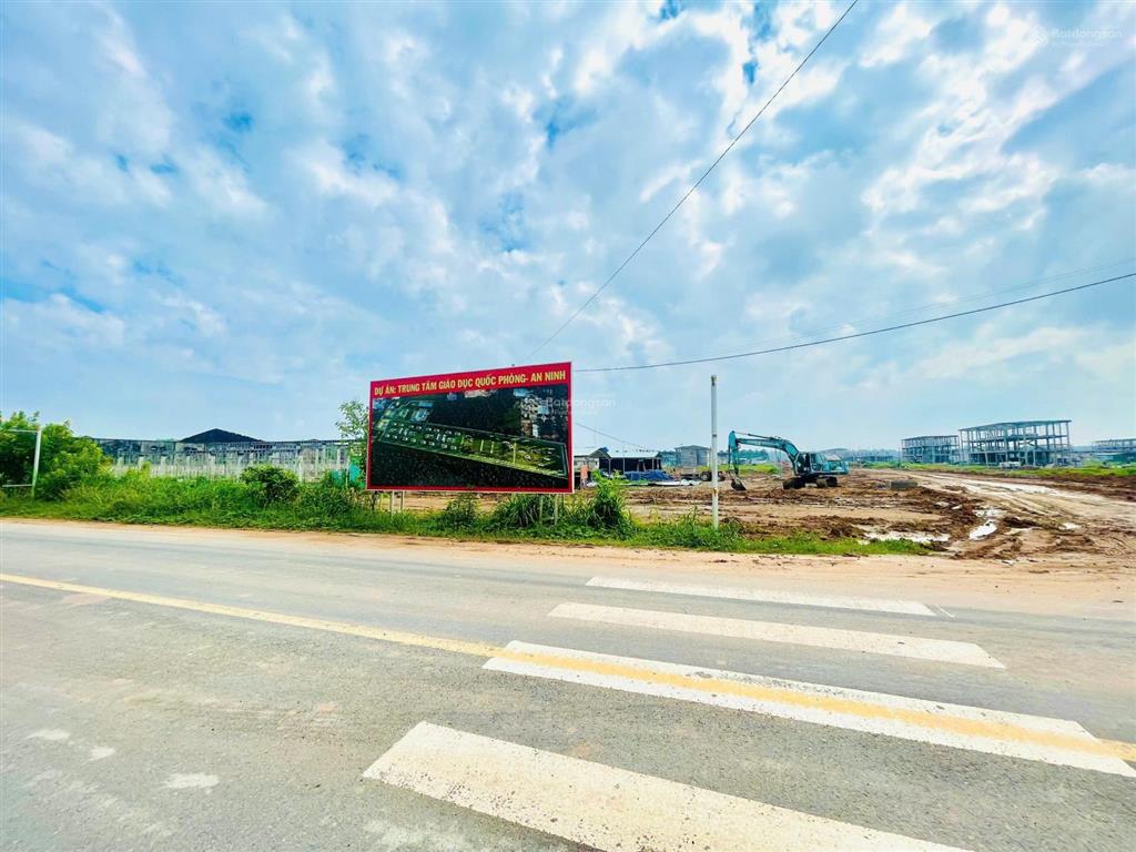 Chủ định cư mỹ cần bán hơn 4.000m có 300m thổ cư đường bà thiên/ gần chợ, trường học,... giá 17 tỷ