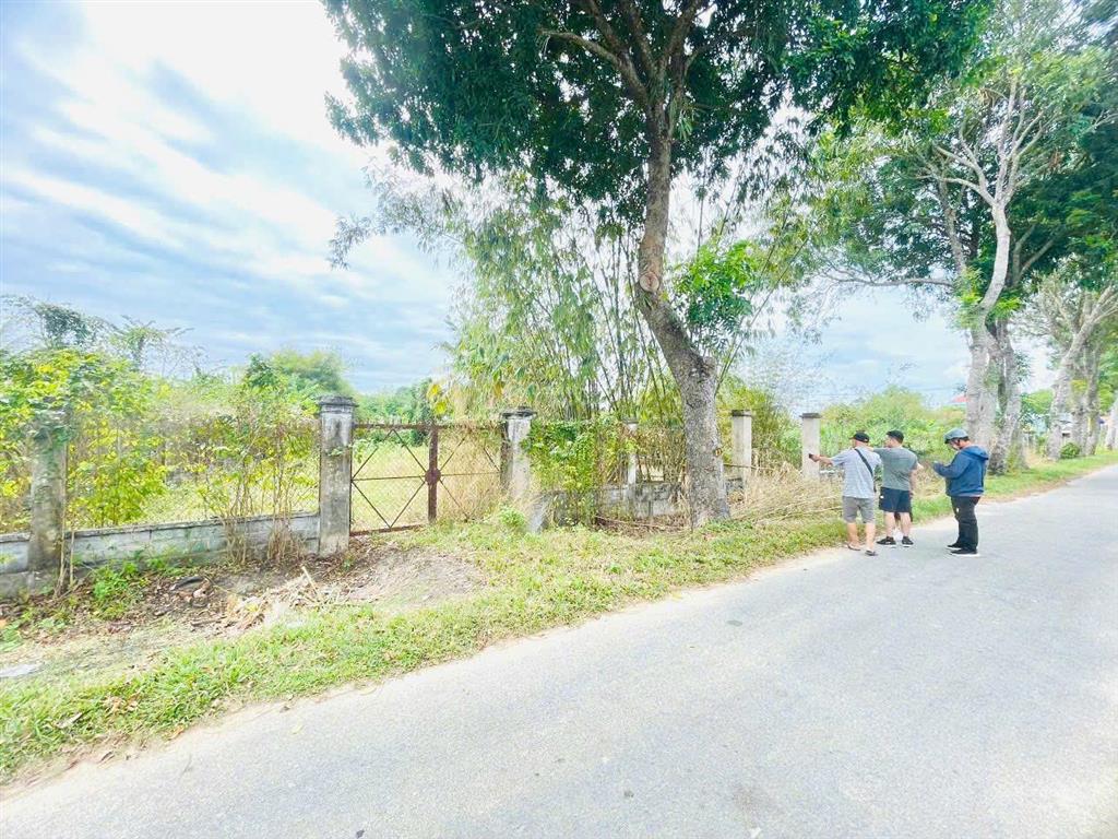 Cắt lỗ 600 triệu bán đất đường lớn tỉnh lộ 7 diện tích 500m thổ cư/ gần chợ, trường học/ giá 2,9 tỷ