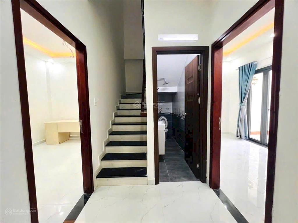 Chủ cắt lỗ 500 triệu bán gấp nhà 3 tầng đ. nguyễn duy trinh, gần chợ long trường/ giá ngộp 4 tỷ xíu
