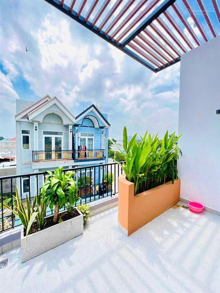 Cắt lỗ 500 triệu bán nhà mới 4 tầng full nội thất đ. lò lu ngay lã xuân oai gần chợ/ giá nhỉnh 6 tỷ