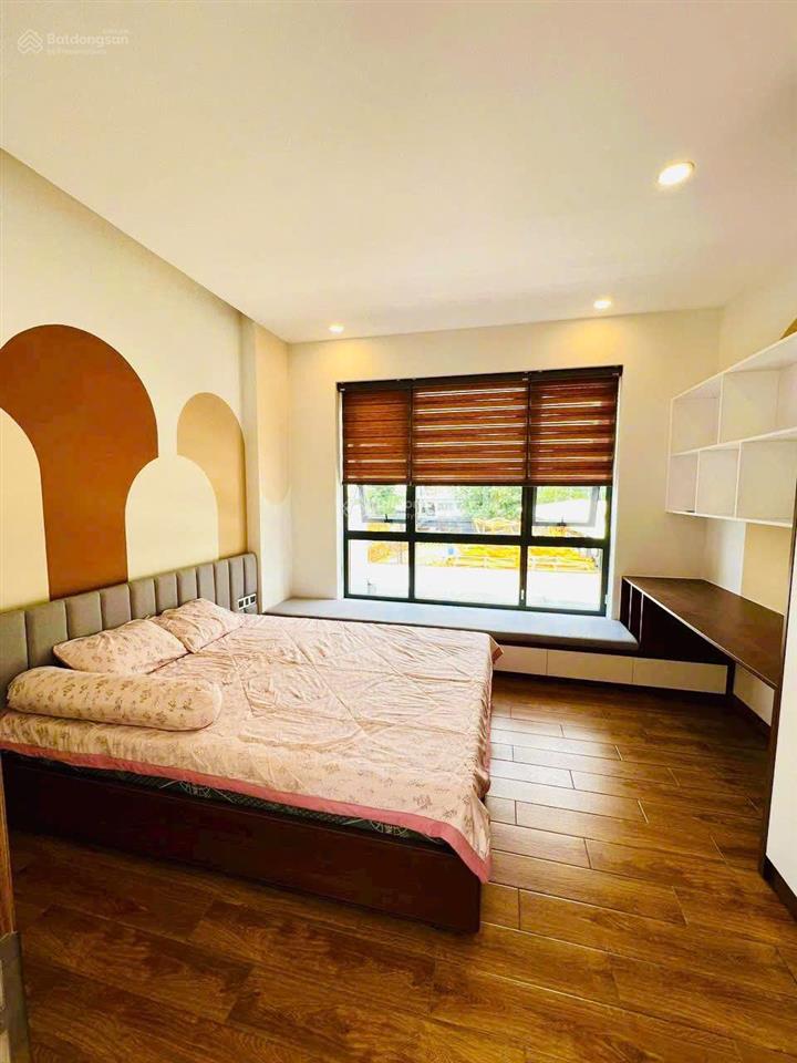 Cắt lỗ 500 triệu bán nhà mới 4 tầng full nội thất đ. lò lu ngay lã xuân oai gần chợ/ giá nhỉnh 6 tỷ