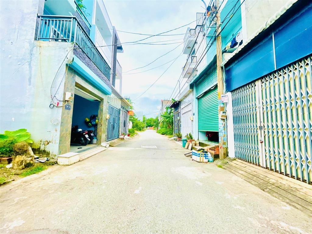 Chủ định cư nước ngoài, bán lô đất 64m2/ đ. nguyễn duy trinh gần chợ, trường học/ giá 3 tỷ 490triệu
