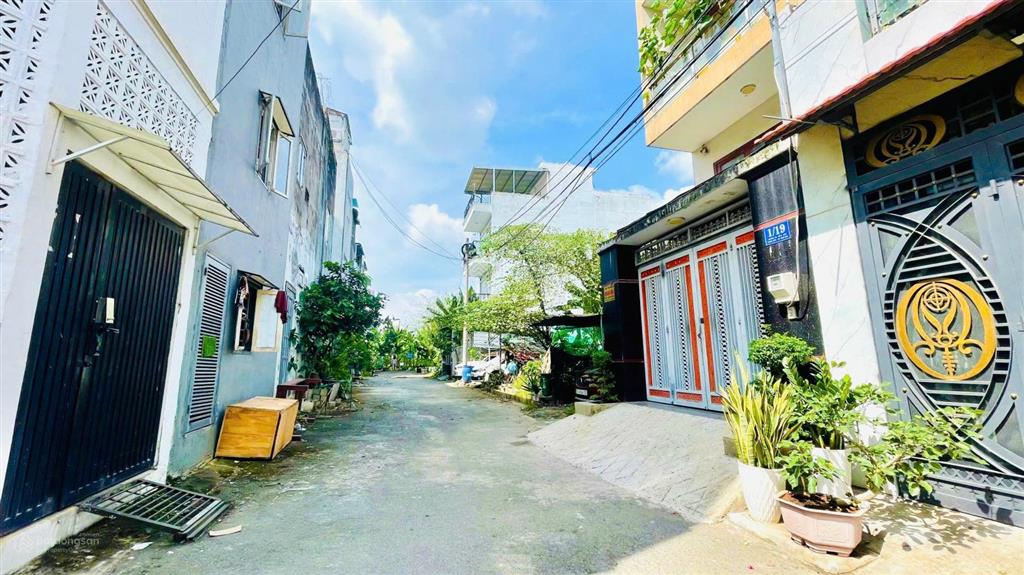 Chủ định cư nước ngoài, bán lô đất 64m2/ đ. nguyễn duy trinh gần chợ, trường học/ giá 3 tỷ 490triệu