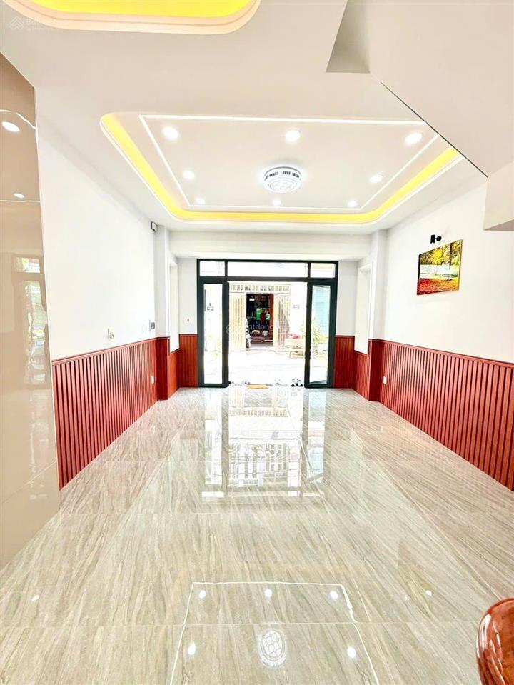 Cắt lỗ 500 triệu bán nhà mới 4 tầng full nội thất/ đ. lã xuân oai gần chợ, trường/ giá nhỉnh 6 tỷ