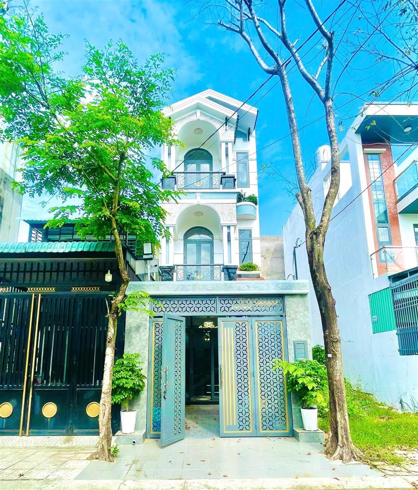 Cắt lỗ 600 triệu bán nhà 4 tầng có nội thất/ đường lò lu gần chợ, trường đại học/ giá nhỉnh 6 tỷ