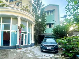Chủ gởi bán căn nhà 4 tầng và 1 kho với dt đất 552m2 xây dựng kiên cố, đ. trường chinh/ giá 75,9 tỷ