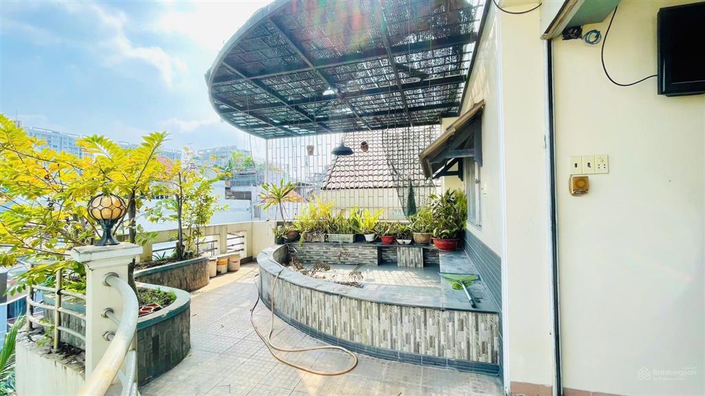 Chủ gởi bán căn nhà 4 tầng và 1 kho với dt đất 552m2 xây dựng kiên cố, đ. trường chinh/ giá 75,9 tỷ