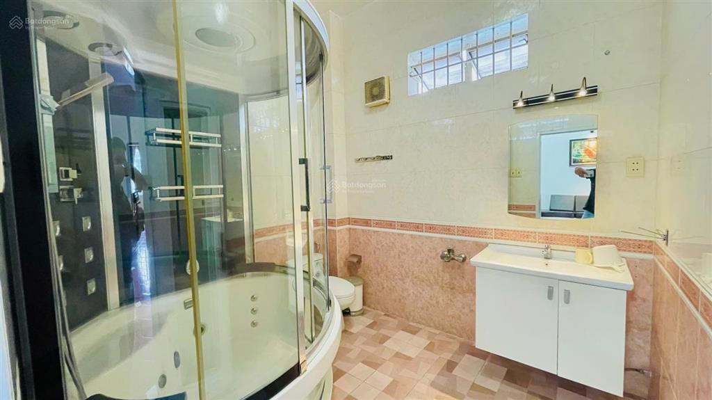 Chủ gởi bán căn nhà 4 tầng và 1 kho với dt đất 552m2 xây dựng kiên cố, đ. trường chinh/ giá 75,9 tỷ