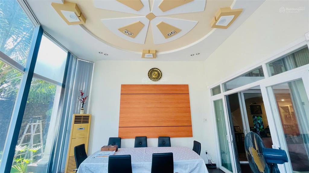 Chủ gởi bán căn nhà 4 tầng và 1 kho với dt đất 552m2 xây dựng kiên cố, đ. trường chinh/ giá 75,9 tỷ
