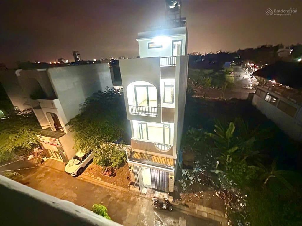 Chủ xây tâm huyết căn nhà 4 tầng kiên cố đường nguyễn duy trinh gần chợ long trường/ giá nhỉnh 5 tỷ