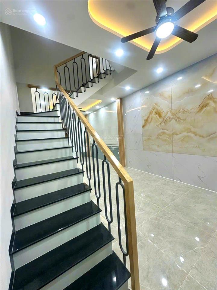 Chủ xây tâm huyết căn nhà 4 tầng kiên cố đường nguyễn duy trinh gần chợ long trường/ giá nhỉnh 5 tỷ