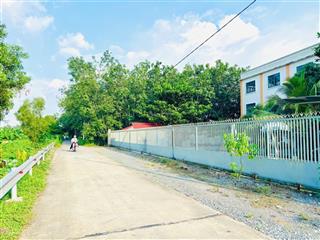 Chính chủ lỗ 6 tỷ bán gấp 1 hecta đất mặt tiền đường kênh có sẵn 2.000m thổ cư / giá ngộp 2,3 tr/m2