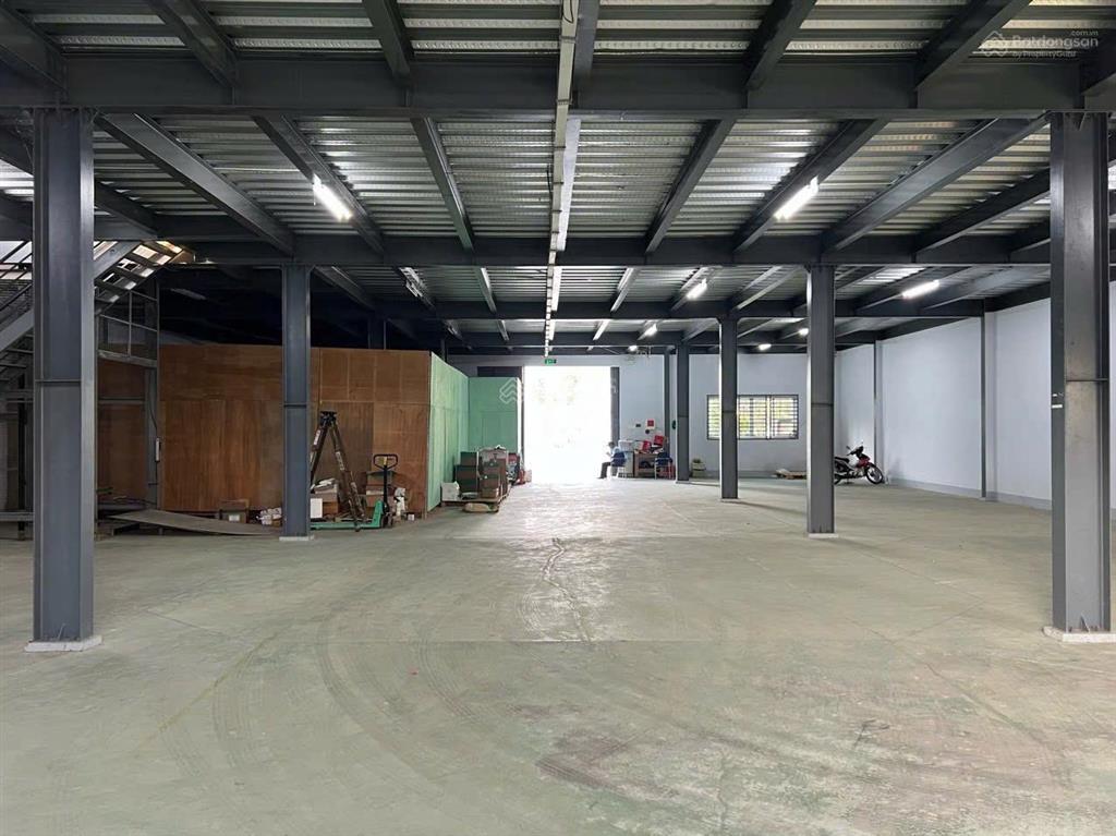 Kho xưởng bãi 1.100m2 có văn phòng và có pccc, mặt tiền đường võ văn kiệt, lộ container