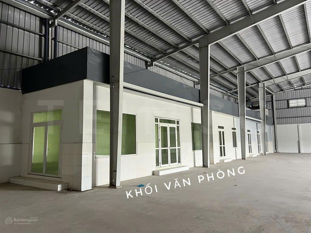 Kho xưởng 1.200 m² có pccc, mặt tiền đường quốc lộ 61c, lộ container