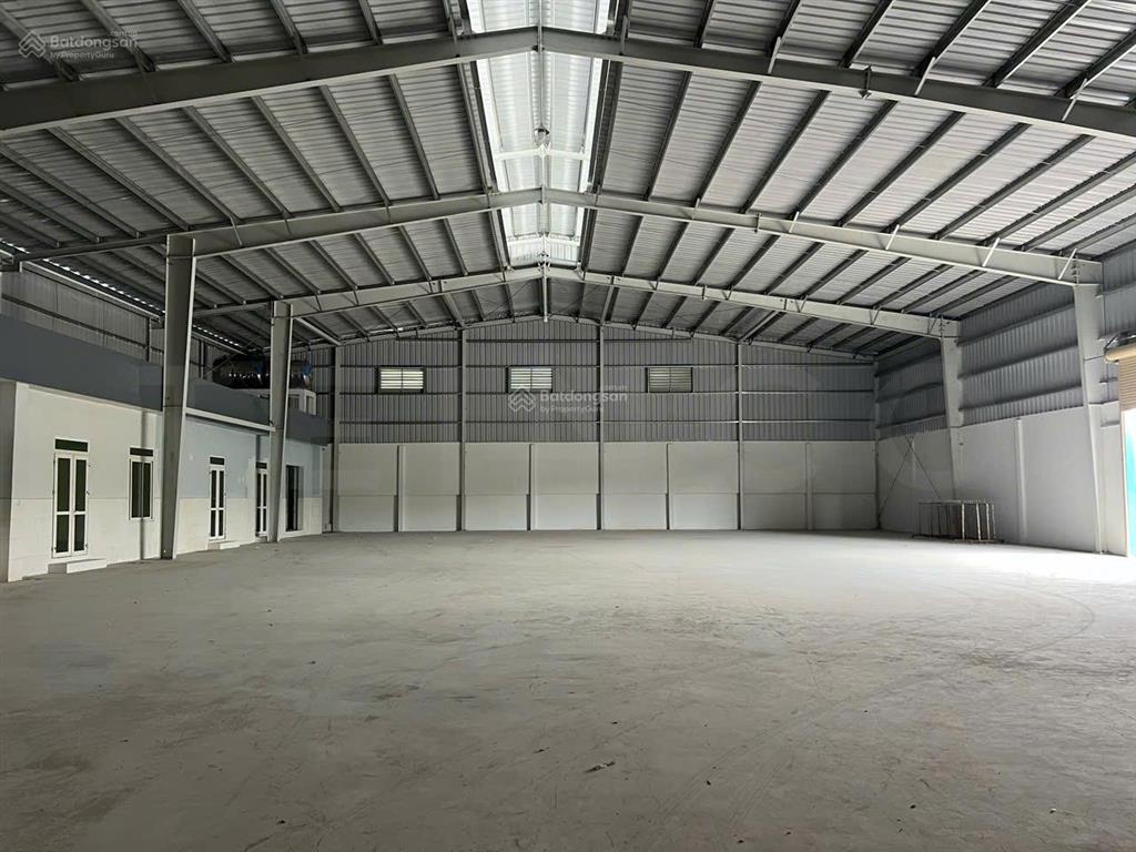 Kho xưởng 1.200 m² có pccc, mặt tiền đường quốc lộ 61c, lộ container