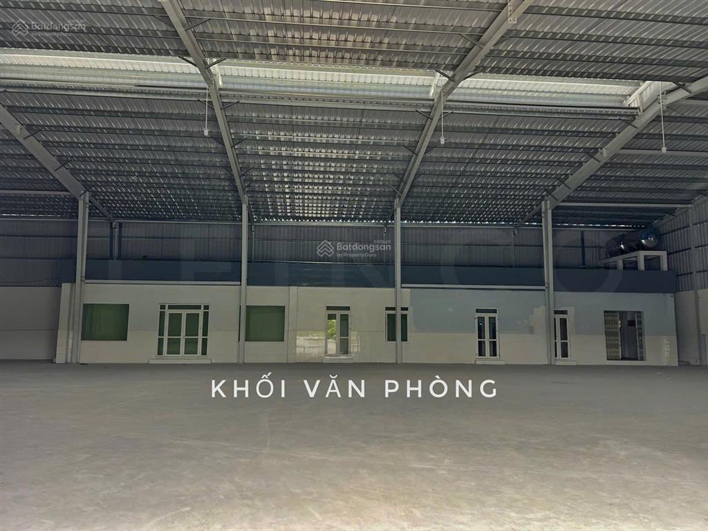 Kho xưởng 1.200 m² có pccc, mặt tiền đường quốc lộ 61c, lộ container