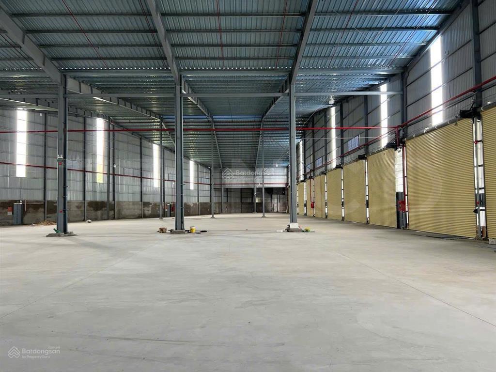 Kho xưởng bãi 4000m2 có pccc tự động và điện 3 pha, mặt tiền đường quốc lộ 61c, lộ container