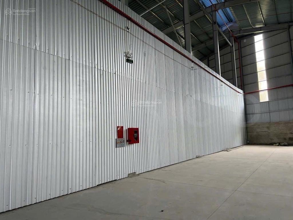 Kho xưởng bãi 4000m2 có pccc tự động và điện 3 pha, mặt tiền đường quốc lộ 61c, lộ container