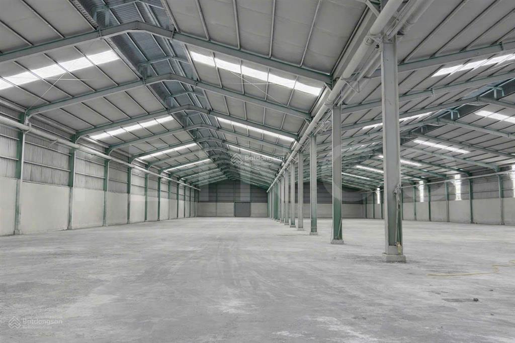 Kho xưởng bãi 5.000 m² kho xây dựng 3.800 m² có trạm điện 3 pha, mặt tiền đường quốc lộ 1a