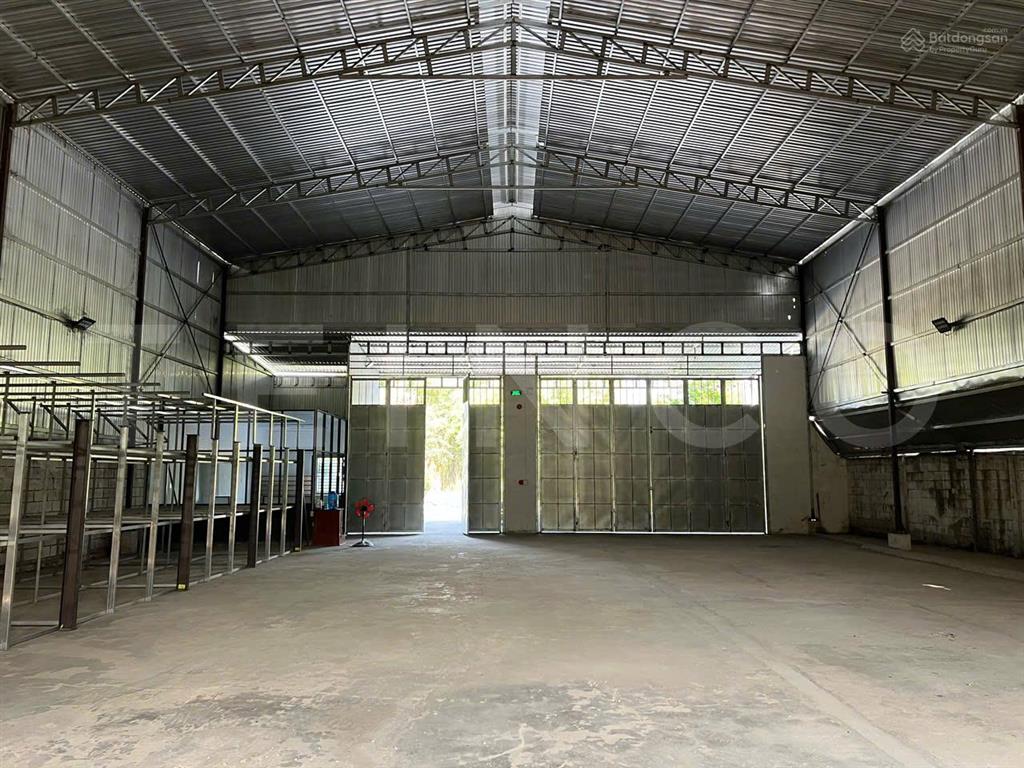 Kho xưởng bãi 800 m² kho xây dựng 520 m² có điện 3 pha, có hệ thống báo cháy