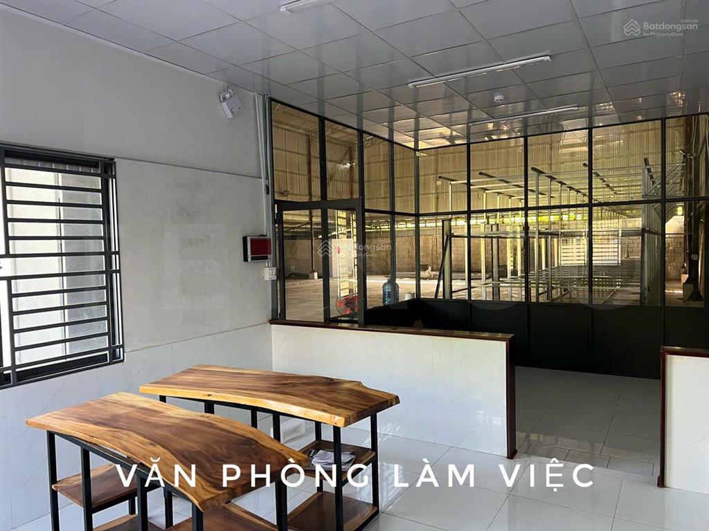 Kho xưởng bãi 800 m² kho xây dựng 520 m² có điện 3 pha, có hệ thống báo cháy