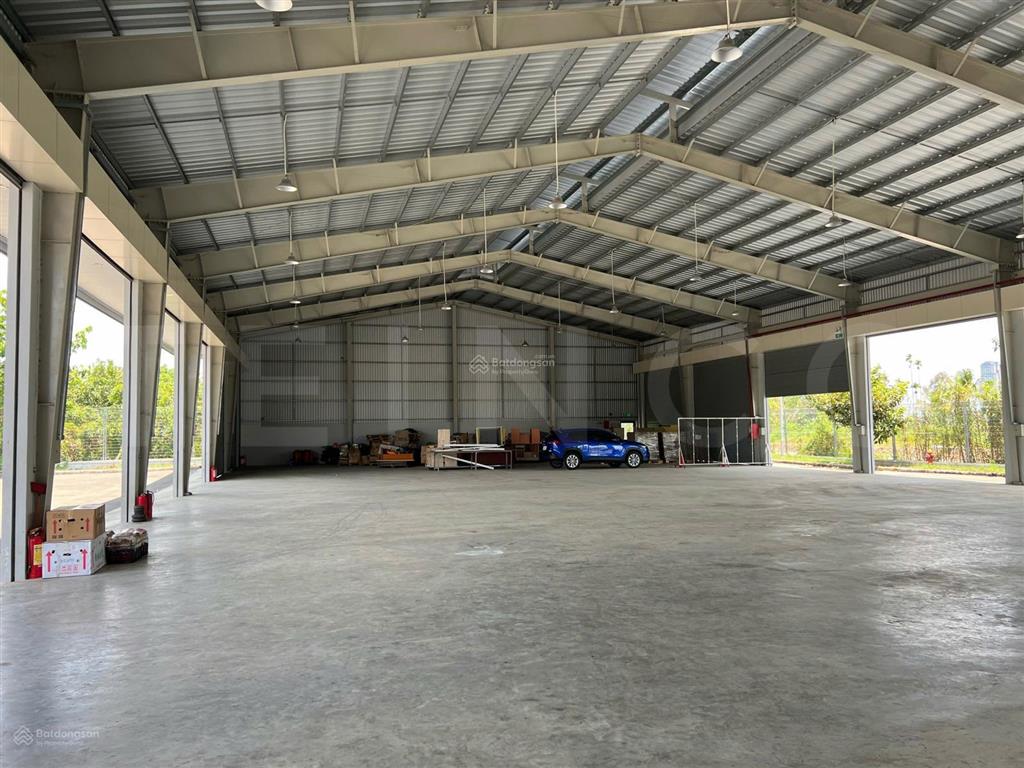 Kho xưởng 924 m² có pccc và điện 3 pha, trong bến xe mới cần thơ, đường quốc lộ 1a, đất skc