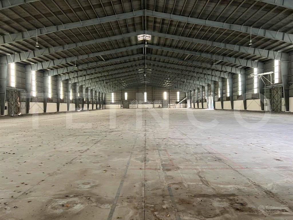Kho xưởng 6.700 m2 có pccc và trạm điện 3 pha, đường quốc lộ 91, lộ container, có cầu cảng bến thuỷ