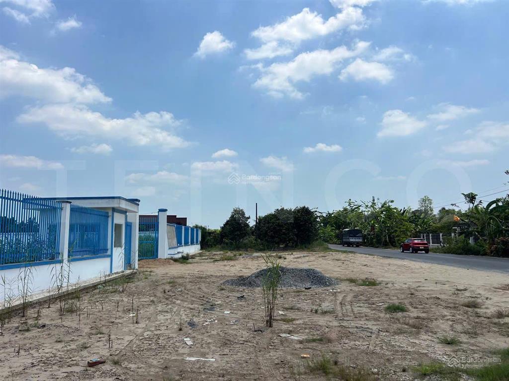 Bán 16.000 m² đất có mặt tiền giáp sông 2.000 tấn và lộ container, mặt tiền đường tỉnh dt 927c