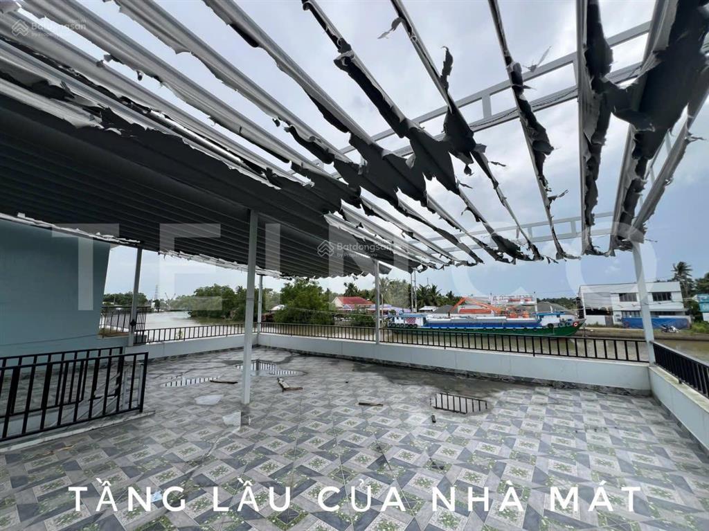 Cho thuê mặt bằng mô hình công ty view sông rộng gần 500 m² đường lê hồng nhi