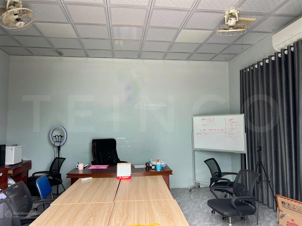 Cho thuê mặt bằng mô hình công ty view sông rộng gần 500 m² đường lê hồng nhi