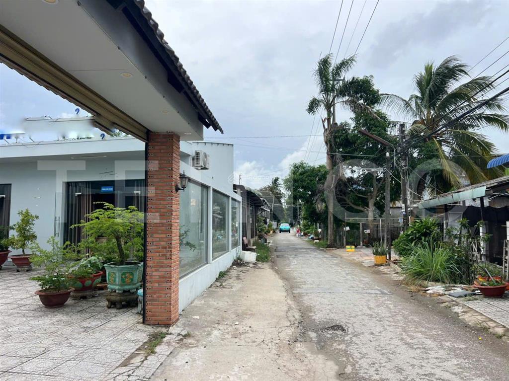 Cho thuê mặt bằng mô hình công ty view sông rộng gần 500 m² đường lê hồng nhi