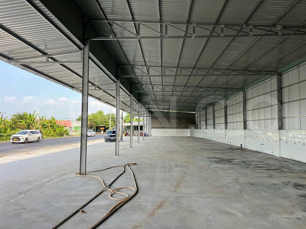 Kho xưởng bãi 2.470 m² kho xây dựng 1.430 m² mặt tiền ngang 130m đường quốc lộ 91b, lộ container
