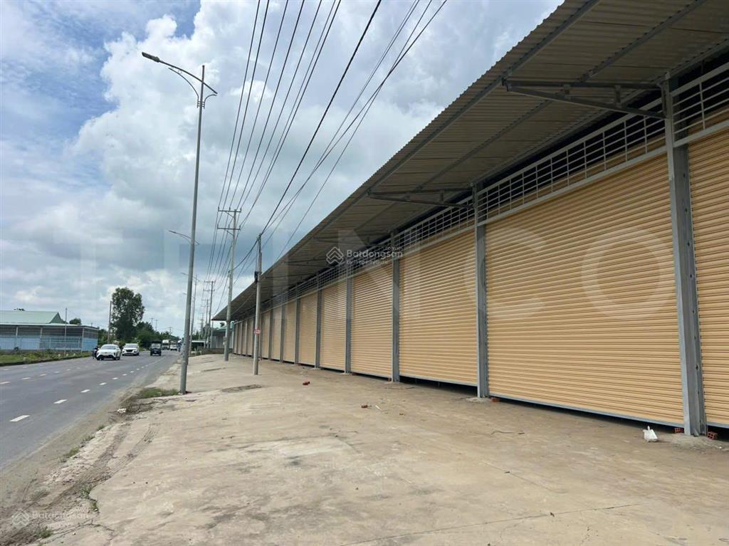 Kho xưởng bãi 2.470 m² kho xây dựng 1.430 m² mặt tiền ngang 130m đường quốc lộ 91b, lộ container