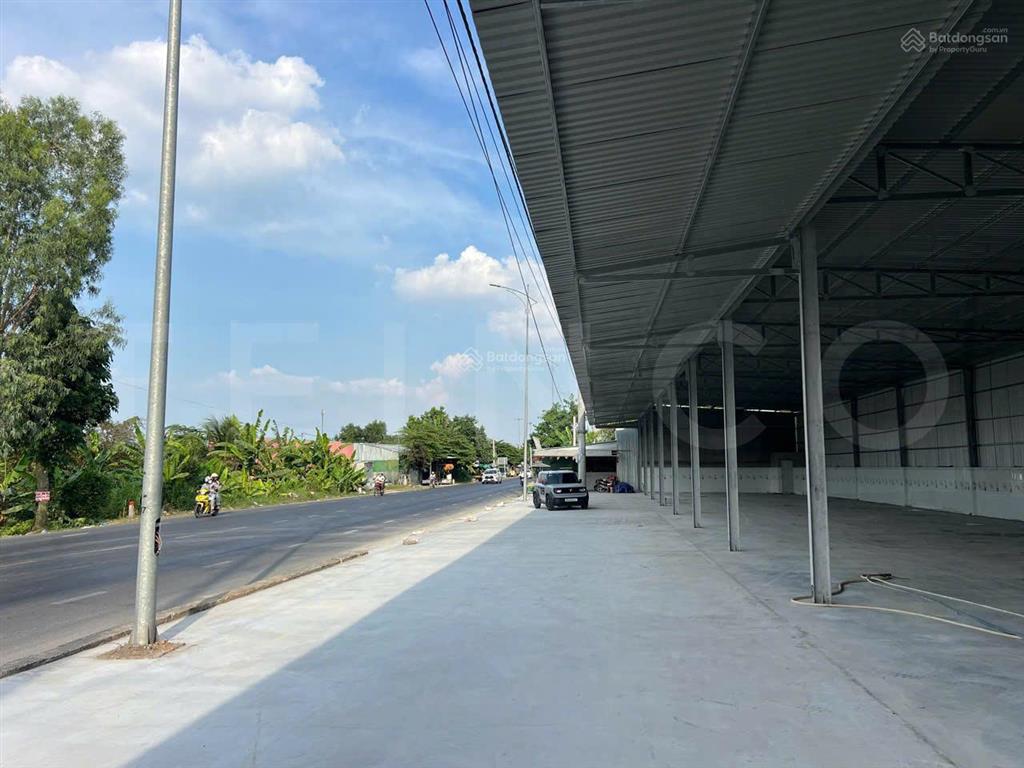 Kho xưởng bãi 2.470 m² kho xây dựng 1.430 m² mặt tiền ngang 130m đường quốc lộ 91b, lộ container