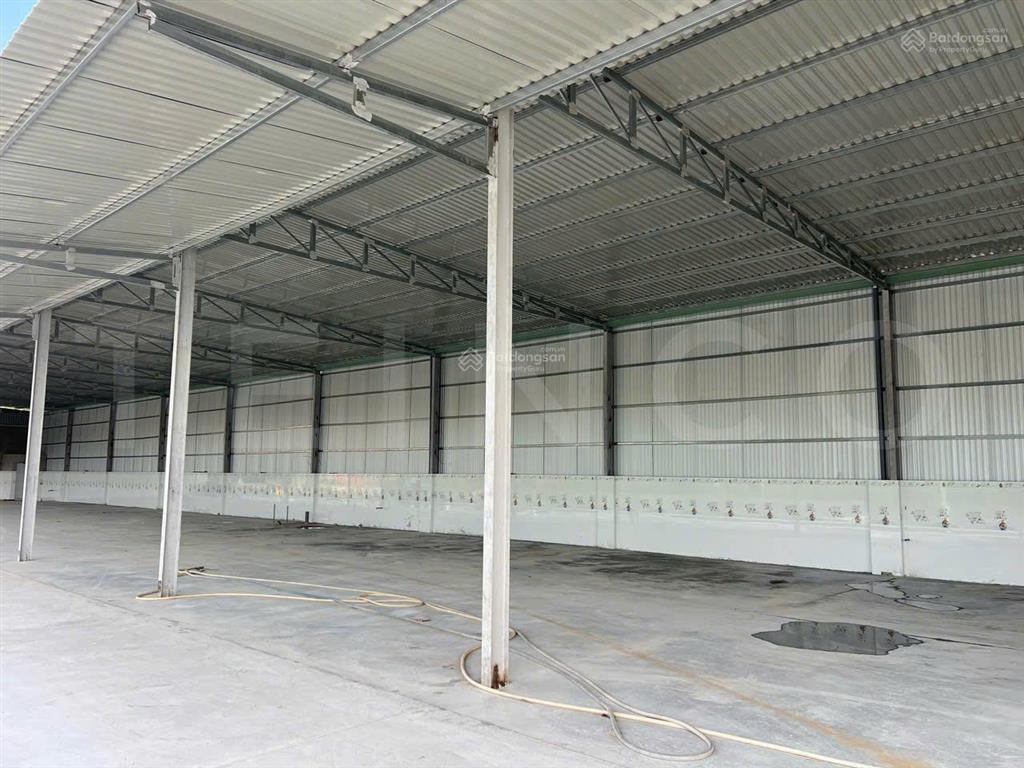 Kho xưởng bãi 2.470 m² kho xây dựng 1.430 m² mặt tiền ngang 130m đường quốc lộ 91b, lộ container