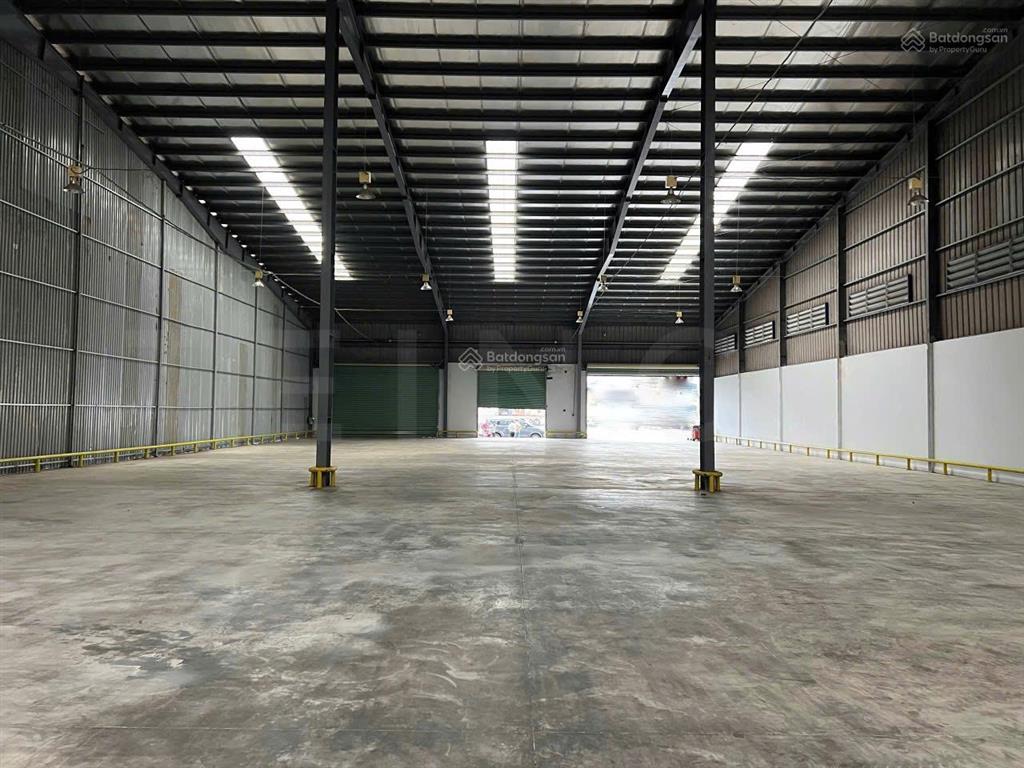 Kho xưởng 1.440 m² có dock có sân bãi rộng và bảo vệ vòng ngoài, trong kcn tân phú thạnh