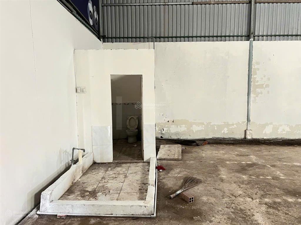 Kho xưởng bãi 891 m² kho xây dựng 730m² có trạm điện 3 pha, mặt tiền đường quốc lộ 1a, lộ container