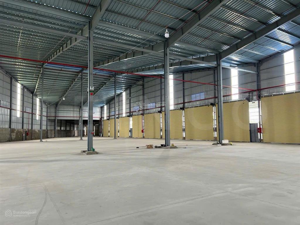 Kho xưởng bãi 2.200 m² có pccc tự động và điện 3 pha, mặt tiền đường quốc lộ 61c, lộ container