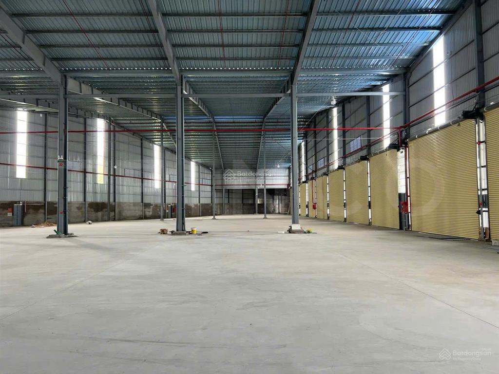 Kho xưởng bãi 2.200 m² có pccc tự động và điện 3 pha, mặt tiền đường quốc lộ 61c, lộ container