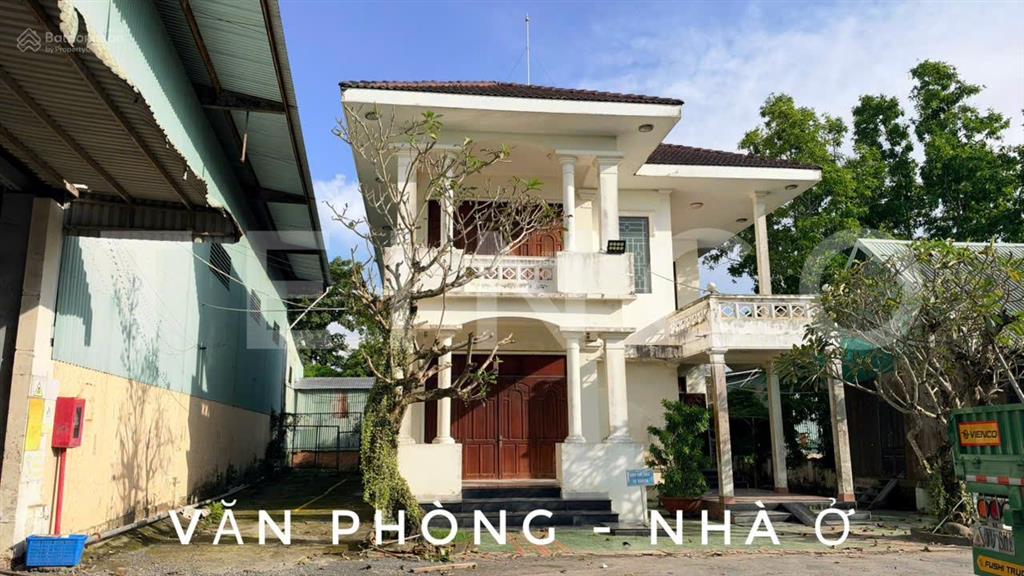 Kho xưởng và văn phòng 9.000 m² có pccc và trạm điện, đường lộ container và mặt tiền sau giáp sông