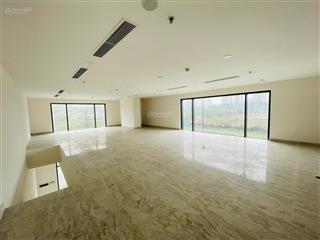 Cho thuê shophouse r3 sunshine riverside. vị trí đẹp, diện tích lớn