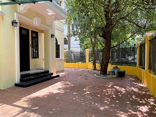 Cho thuê biệt thự sân vườn rộng tại ciputra