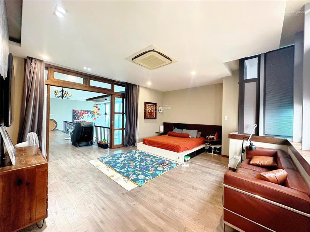 Cho thuê căn hộ 3 phòng ngủ cao cấp view thoáng tại pentstudio