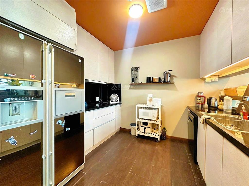 Cho thuê căn hộ 3 phòng ngủ cao cấp view thoáng tại pentstudio